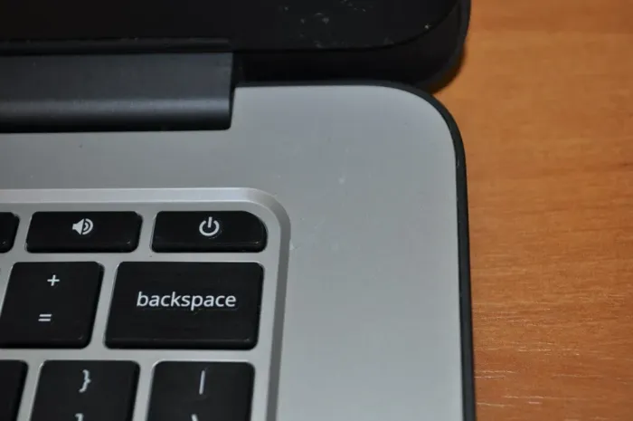 Ноутбук Б-клас HP ChromeBook 14 G4 / 14" (1366x768) TN / Intel Celeron N2840 (2 ядра по 2.16 - 2.58 GHz) / 4 GB DDR3 / 16 GB eMMC / Intel HD Graphics / WebCam / Chrome OS б/в - зображення 8