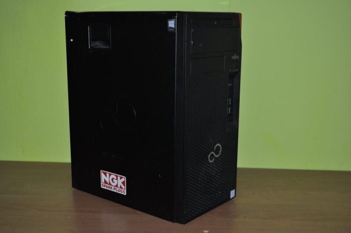 Комп'ютер Fujitsu Esprimo P558 E85 Tower / Intel Core i3-8100 (4 ядра по 3,6 ГГц) / 12 ГБ DDR4 / 4000 ГБ HDD / Intel UHD Graphics 630 / Windows 11 Pro б/в - изображение 5