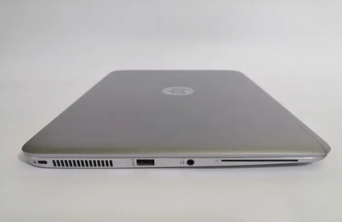 Ноутбук HP EliteBook Folio 1040 G3 / 14" (1920x1080) TN / Intel Core i5-6300U (2 (4) ядра по 2.4 - 3.0 GHz) / 16 GB DDR4 / 256 GB SSD / Intel HD Graphics 520 / WebCam / HDMI / Windows 10 Pro б/в - зображення 4