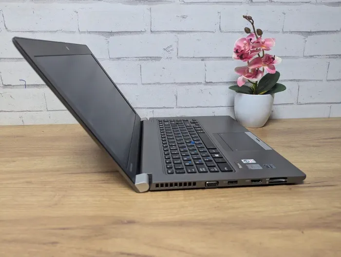 Ноутбук Toshiba Tecra Z40-A-187 / 14" (1366x768) TN / Intel Core i5-4310U (2 (4) ядра по 2.0 - 3.0 GHz) / 8 GB DDR3 / 128 GB SSD / Intel HD Graphics 4400 / WebCam б/в - зображення 5