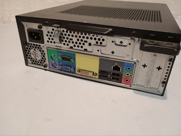 Комплект ПК Б-клас: Acer Veriton X2632G SFF / Intel Core i3-4130 (2 (4) ядра по 3.4 GHz) / 8 GB DDR3 / 500 GB HDD / Intel HD Graphics 4400 / DVD-RW + Монітор Acer K222HQL / 22" (1920x1080) IPS / 1x HDMI, 1x DVI, 1x VGA б/в - зображення 5