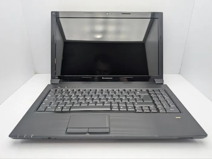 Ноутбук Lenovo B560 / 15.6" (1366x768) TN / Intel Core i5-480M (2 (4) ядра по 2.6 - 2.9 GHz) / 6 GB DDR3 / 320 GB HDD / Intel HD Graphics / WebCam / DVD-ROM б/в - изображение 3