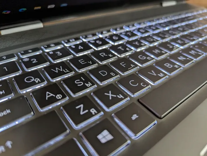 Ноутбук-трансформер Б-клас HP ENVI x360m 15m-dr0011dx / 15.6" (1920x1080) IPS Touch / Intel Core i5-8265U (4 (8) ядра по 1.6 - 3.9 GHz) / 16 GB DDR4 / 480 GB SSD / Intel UHD Graphics 620 / WebCam / TouchID / Windows 10 б/в - зображення 7