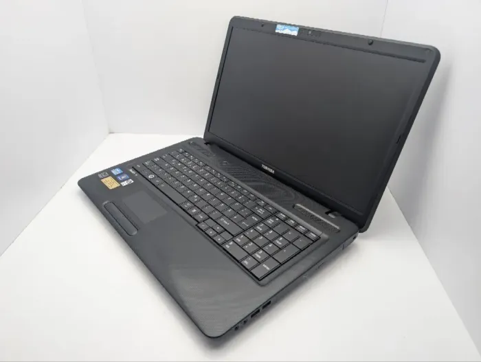 Ноутбук Toshiba Satellite Pro L770 / 17.3" (1600x900) TN / Intel Core i3-2330M (2 (4) ядра по 2.2 GHz) / 6 GB DDR3 / 500 GB HDD / Intel HD Graphics 3000 / WebCam / DVD-ROM б/в - зображення 7