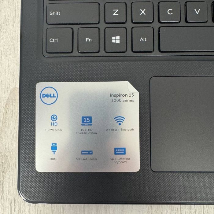 Ноутбук Dell Inspiron 3567 / 15.6" (1366x768) TN / Intel Core i5-7200U (2 (4) ядра по 2.5 - 3.1 GHz) / 8 GB DDR4 / 256 GB SSD / Intel HD Graphics 620 / WebCam б/в - зображення 5