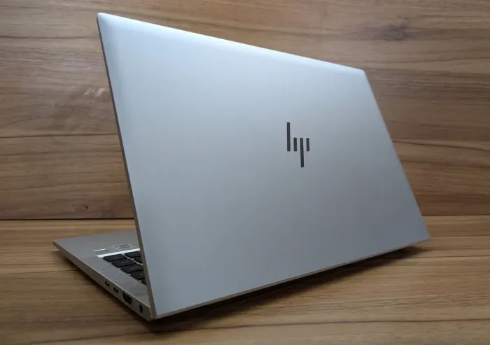 Ультрабук Б-клас HP EliteBook 840 G7 / 14" (1920x1080) IPS / Intel Core i7-10610U (4 (8) ядра по 1.8 - 4.9 GHz) / 8 GB DDR4 / 512 GB SSD / Intel UHD Graphics / WebCam / TouchID / Windows 10 б/в - зображення 7