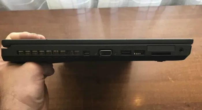 Ноутбук Lenovo ThinkPad T540p / 15.6" (1920x1080) TN / Intel Core i5-4300M (2 (4) ядра по 2.6 - 3.3 GHz) / 8 GB DDR3 / 256 GB SSD / Intel HD Graphics 4600 / WebCam б/в - зображення 7