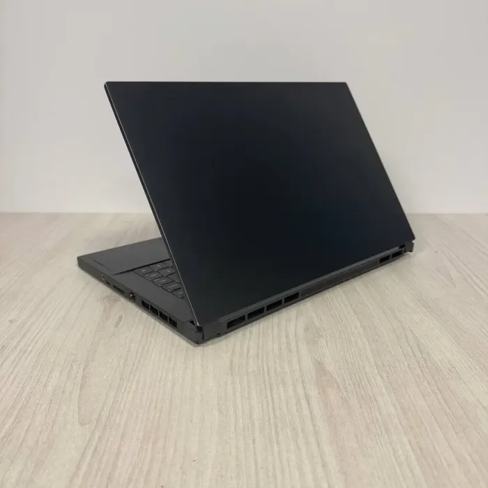 Мобільна робоча станція Б-клас MSI WS66 10TMT / 15.6" (1920x1080) IPS Touch / Intel Core i9-10980HK (8 (16) ядер по 2,4 - 5,3 ГГц) / 32 ГБ DDR4 / 1000 ГБ SSD NVMe / nVidia Quadro RTX 5000 Max-Q, 16 ГБ GDDR6, 256-біт / WebCam б/в - зображення 7