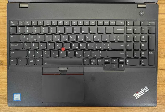 Ультрабук Б-клас Lenovo ThinkPad T580 / 15.6" (1920x1080) IPS / Intel Core i7-8550U (4 (8) ядра по 1.8 - 4.0 GHz) / 16 GB DDR4 / 256 GB SSD / Intel UHD Graphics 620 / WebCam / TouchID / Windows 10 б/в - зображення 4