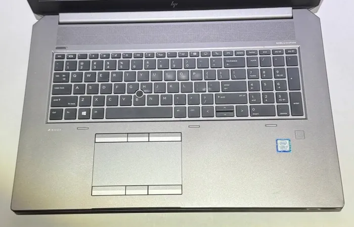 Мобільна робоча станція HP ZBook 17 G6 / 17,3" (1920x1080) IPS / Intel Core i7-9750H (6 (12) ядер по 2,6 - 4,5 ГГц) / 16 ГБ DDR4 / 512 ГБ SSD / nVidia Quadro T1000, 4 ГБ GDDR5, 128-біт / WebCam б/в - зображення 4