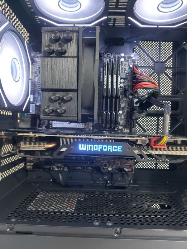 Ігровий ПК Prologix GM-01MAB Tower / Intel Core i7-6700K (4 (8) ядра по 4,2 - 4,2 ГГц) / 24 ГБ DDR4 / 256 ГБ SSD M.2 + 1000 ГБ HDD / nVidia GeForce GTX 1070, 8 ГБ GDDR5, 256-біт / 600 Вт б/в - зображення 6