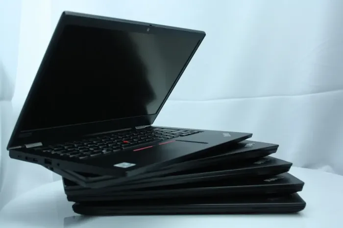 Ультрабук Lenovo Thinkpad L13 / 13.3" (1920x1080) IPS / Intel Core i5-10310U (4 (8) ядра по 1.7 - 4.4 GHz) / 8 GB DDR4 / 240 GB SSD / Intel UHD Graphics / WebCam б/в - зображення 3