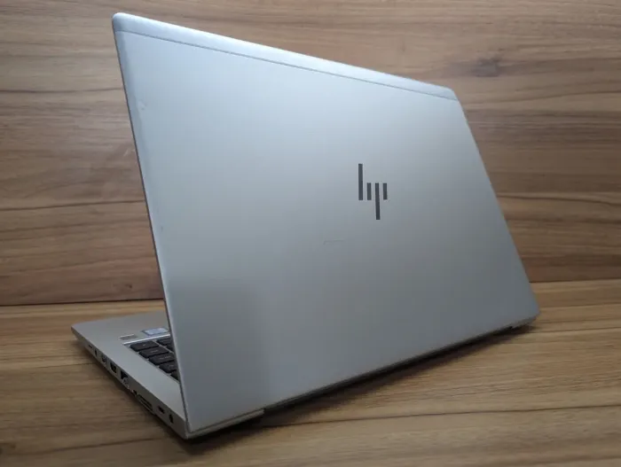 Ультрабук HP EliteBook 840 G5 / 14" (1920x1080) IPS / Intel Core i7-8650U (4 (8) ядра по 1.9 - 4.2 GHz) / 16 GB DDR4 / 480 GB SSD / Intel UHD Graphics 620 / WebCam / TouchID / Windows 10 б/в - зображення 7