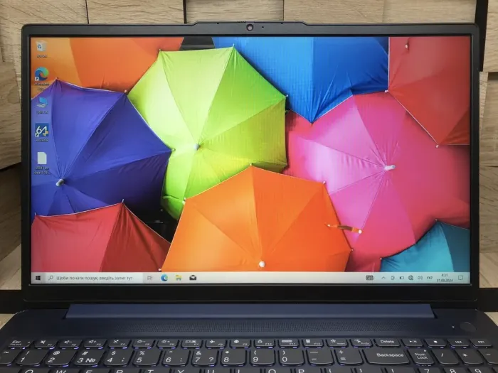 Ноутбук Б-клас Lenovo IdeaPad Slim 3 15IRU8 / 15.6" (1920x1080) IPS Touch / Intel Core i5-1335U (10 (12) ядра по 3.4 - 4.6 GHz) / 8 GB DDR4 / 256 GB SSD M.2 / Intel Iris Xe Graphics / WebCam б/в - зображення 3