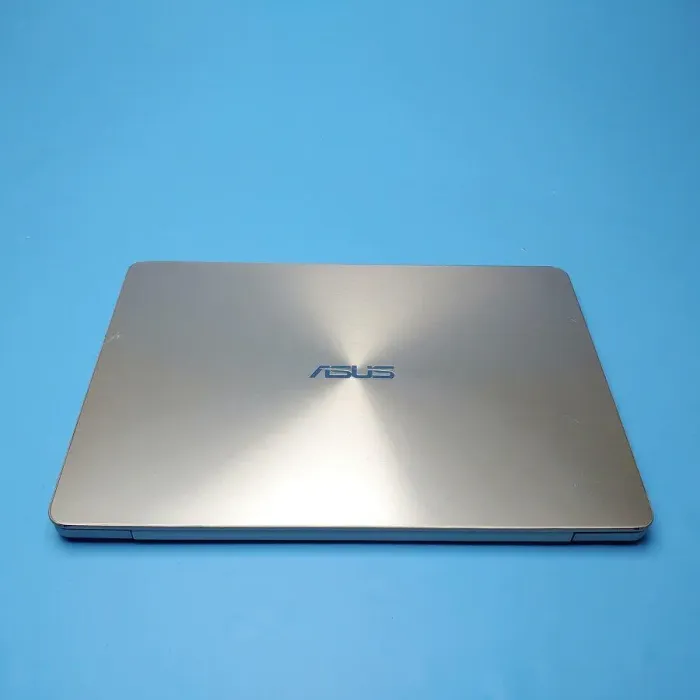 Ультрабук Asus ZenBook UX430U / 14" (1920x1080) IPS / Intel Core i7-8650U (4 (8) ядра по 1.9 - 4.2 GHz) / 8 GB DDR3 / 256 GB SSD / Intel UHD Graphics / WebCam / Win 10 Home б/в - зображення 3