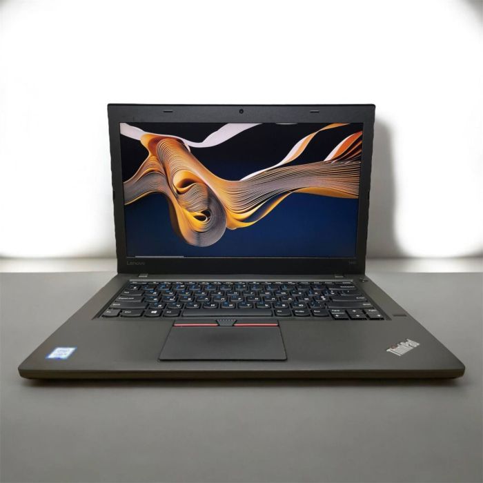 Ноутбук Lenovo ThinkPad T460 / 14" (1366x768) TN / Intel Core i5-6200U (2 (4) ядра по 2.3 - 2.8 GHz) / 4 GB DDR3 / 320 GB HDD / Intel HD Graphics 520 / WebCam / Без АКБ б/в - зображення 2