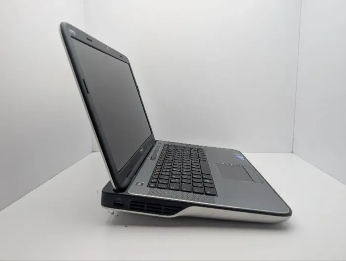 Ноутбук Dell XPS L502X / 15.6" (1366x768) TN / Intel Core i7-2670QM (4 (8) ядра по 2.2 - 3.1 GHz) / 8 GB DDR3 / 1000 GB HDD / nVidia GeForce GT 540M, 2 GB GDDR3, 128-bit / WebCam / DVD-ROM б/в - зображення 4