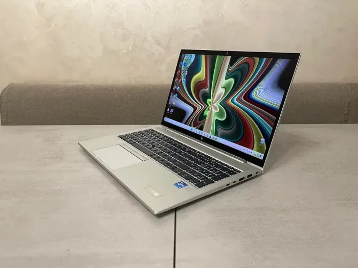 Ультрабук HP EliteBook 850 G8 / 15.6" (1920x1080) IPS / Intel Core i7-1185G7 (4 (8) ядра по 3.0 - 4.8 GHz) / 16 GB DDR4 / 512 GB SSD M.2 / Intel Iris Xe Graphics / WebCam / Wi-Fi 6 / HDMI б/в - зображення 4