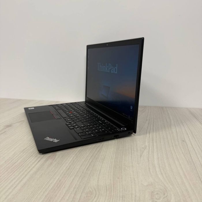 Ноутбук Lenovo ThinkPad E15 / 15.6" (1920x1080) IPS / Intel Core i5-10210U (4 (8) ядра по 1.6 - 4.2 GHz) / 8 GB DDR4 / 256 GB SSD NVMe / Intel UHD Graphics / WebCam б/в - зображення 5