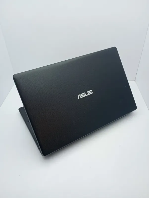 Ноутбук Asus X551 / 15.6" (1366x768) TN / Intel Core i3-3217U (2 ядра по 1.8 GHz) / 4 GB DDR3 / 120 GB SSD / Intel HD Graphics 4000 / WebCam б/в - зображення 8
