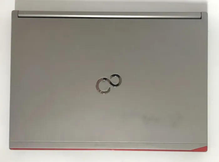 Ноутбук Б-клас Fujitsu Lifebook E736 / 13.3" (1366x768) TN / Intel Core i5-6300U (2 (4) ядра по 2.4 - 3.0 GHz) / 8 GB DDR4 / 500 GB HDD / Intel HD Graphics 520 / WebCam / Win 10 Pro б/в - зображення 7