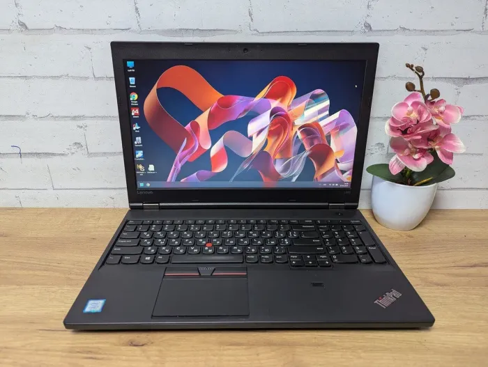 Ноутбук Б-клас Lenovo ThinkPad L570 / 15.6" (1920x1080) TN / Intel Core i5-7200U (2 (4) ядра по 2.5 - 3.1 GHz) / 8 GB DDR4 / 128 GB SSD / Intel HD Graphics 620 / WebCam б/в - зображення 2