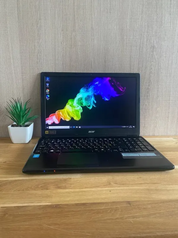 Ноутбук Acer Aspire E1-572 / 15.6" (1920x1080) TN / Intel Croe i5-4200M (2 (4) ядра по 2.5 - 3.1 GHz) / 8 GB DDR3 / 128 GB SSD / Intel HD Graphics 4600 / WebCam / HDMI б/в - зображення 2
