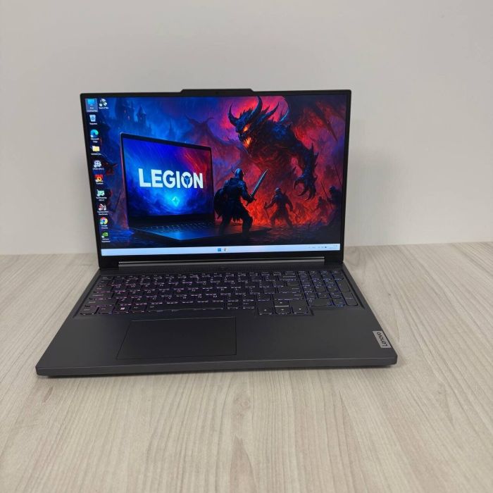 Ігровий ноутбук Lenovo Legion Slim 5 16APH8 / 16" (2560x1600) IPS / AMD Ryzen 7 7840HS (8 (16) ядер по 3.8 - 5.1 GHz) / 16 GB DDR5 / 512 GB SSD NVMe / nVidia GeForce RTX 4060, 8 GB GDDR6, 128-bit / WebCam б/в - зображення 2