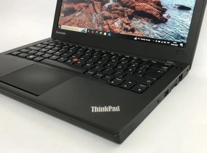 Нетбук Б-клас Lenovo ThinkPad X250 / 12.5" (1366x768) TN / Intel Core i5-5200U (2 (4) ядра по 2.2 - 2.7 GHz) / 8 GB DDR3 / 128 GB SSD / Intel HD Graphics 5500 / WebCam / Win 10 Pro / Два АКБ б/в - зображення 9