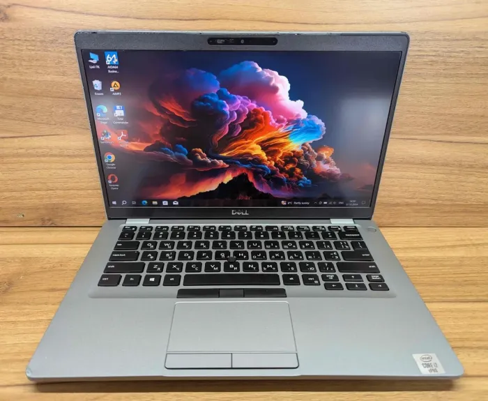 Ультрабук Б-клас Dell Latitude 5411 / 14" (1920x1080) IPS / Intel Core i7-10850H (6 (12) ядер по 2.7 - 5.1 GHz) / 16 GB DDR4 / 256 GB SSD / Intel UHD Graphics / WebCam / Windows 10 б/в - зображення 2