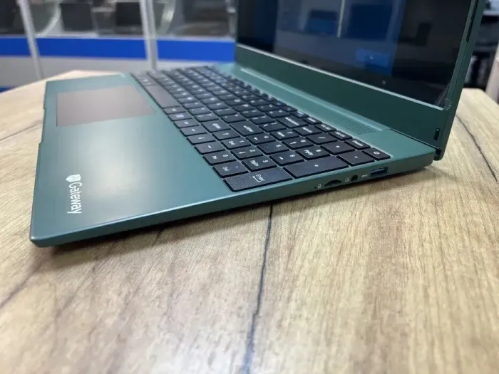 Ультрабук Gateway GWTN156-12GR / 15.6" (1920x1080) IPS / AMD Ryzen 3 3250U (2 (4) ядра по 2.6-3.5 GHz) / 4 GB DDR4 / 128 GB SSD / Radeon RX Vega 3 Graphics / WebCam / HDMI - зображення 5