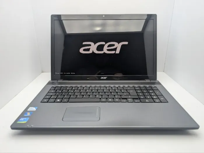 Ноутбук Acer Aspire 7739Z / 17.3" (1600x900) TN / Intel Core i3-380M (2 (4) ядра по 2.5 GHz) / 6 GB DDR3 / 500 GB HDD / Intel Graphics / WebCam / DVD-ROM б/в - зображення 2