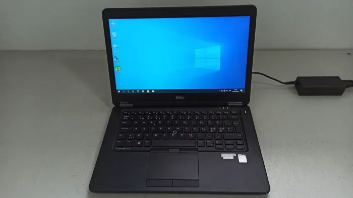 Ультрабук Dell Latitude E7450 / 14" (1920x1080) TN / Intel Core i5-5300U (2 (4) ядра по 2.3 - 2.9 GHz) / 8 GB DDR3 / 120 GB SSD / Intel HD Graphics 5500 / WebCam / HDMI  б/в - зображення 2