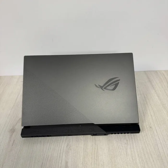 Ігровий ноутбук Б-класу Asus ROG Strix SCAR 17 G731QR / 17,3" (1920x1080) IPS / AMD Ryzen 9 5900HX (8 (16) ядер по 3,3 - 4,6 ГГц) / 24 ГБ DDR4 / 1000 ГБ SSD / nVidia GeForce RTX 3070, 8 ГБ GDDR6, 256-біт б/в - зображення 7