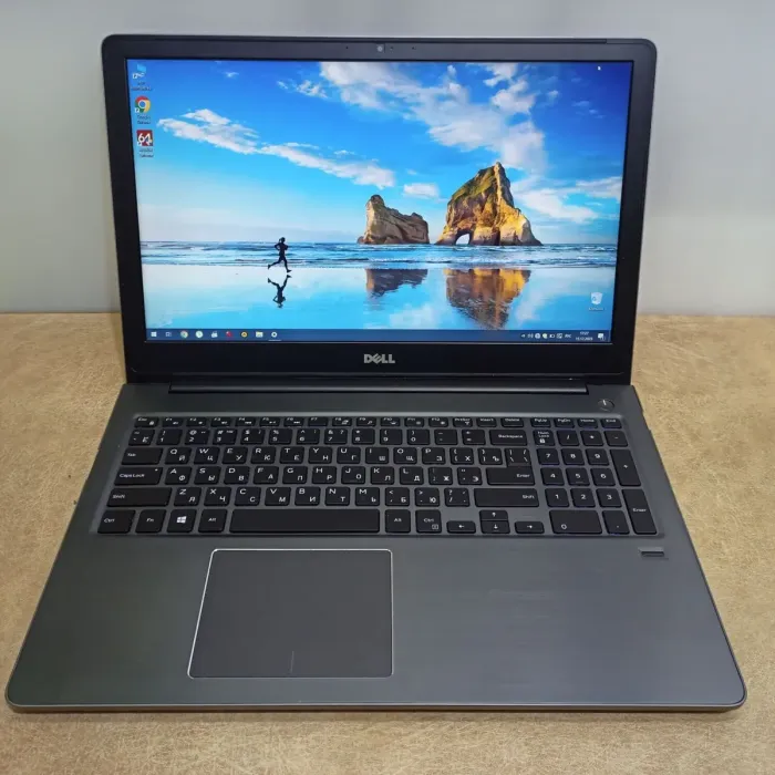 Ноутбук Б-клас Dell Vostro 5568 / 15.6" (1366x768) TN / Intel Core i7-7500U (2 (4) ядра по 2.7 - 3.5 GHz) / 16 GB DDR4 / 256 GB SSD / nVidia GeForce 940MX, 4 GB GDDR5, 64-bit / WebCam б/в - зображення 2