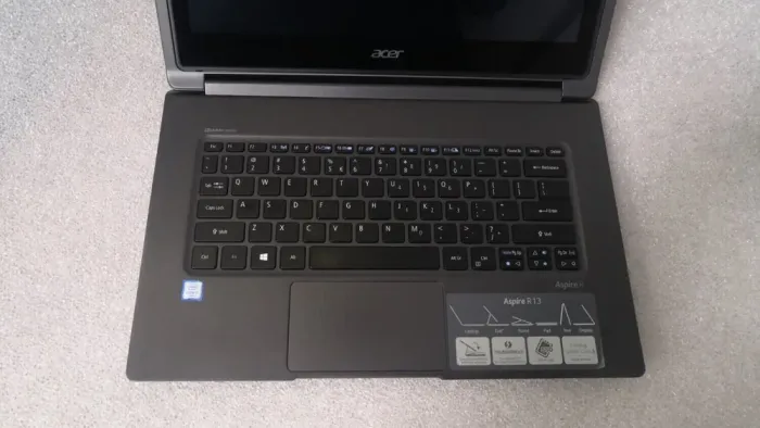 Ноутбук Acer Aspire R / 13.3" (1920х1080) Touch IPS LED / Intel Core i7-6500U (2 (4) ядра по 2.5 - 3.1 GHz) / 8 GB DDR3 / 256 GB SSD / WebCam б/в - зображення 2