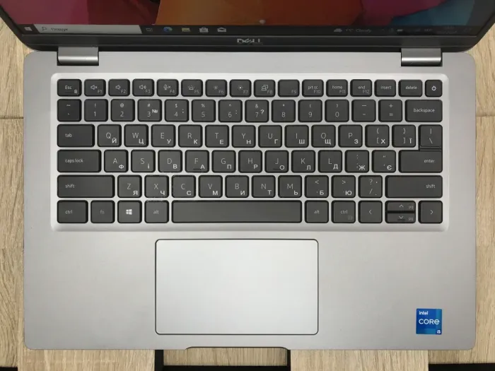 Ультрабук Dell Latitude 5420 / 14" (1920x1080) IPS / Intel Core i5-1135G7 (4 (8) ядра по 2.4 - 4.2 GHz) / 16 GB DDR4 / 256 GB SSD M.2 / Intel Iris Xe Graphics / WebCam / USB 3.2 / HDMI / Windows 10 б/в - зображення 4