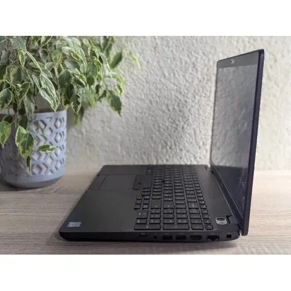 Ноутбук Б-клас Dell Latitude 5500 / 15.6" (1920x1080) IPS / Intel Core i7-8665U (4 (8) ядра по 1.9 - 4.8 GHz) / 16 GB DDR4 / 256 GB SSD / Intel UHD Graphics / WebCam б/в - зображення 6