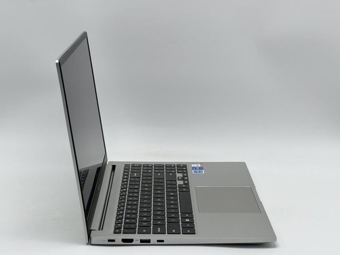 Ноутбук Б-кла Samsung Galaxy Book 15 NP750TDA-XD2US / 15.6" (1920x1080) TN Touch / Intel Core i5-1135G7 (4 (8) ядра по 4.2 GHz) / 16 GB DDR4 / 480 GB SSD / Intel Iris Xe Max DG1, 4 GB GDDR4, 128-bit / WebCam б/в - зображення 3