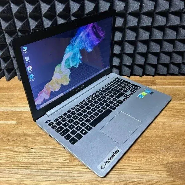 Ноутбук Б-клас Asus R553L / 15.6" (1366x768) TN / Intel Core i5-4200U (2 (4) ядра по 1.6 - 2.6 GHz) / 12 GB DDR3 / 128 GB SSD / nVidia GeForce GT 740M, 2 GB GDDR3, 64-bit / WebCam / DVD-ROM б/в - зображення 3