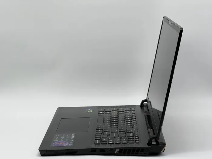 Ігровий ноутбук Б-клас MSI Raider GE78HX 13VG-020US / 17" (2560x1600) IPS / Intel Core i9-13950HX (24 (32) ядра по 2.2 - 5.5 GHz) / 32 GB DDR5 / 960 GB SSD / nVidia GeForce RTX 4070, 8 GB GDDR6, 128-bit / WebCam б/в - зображення 7