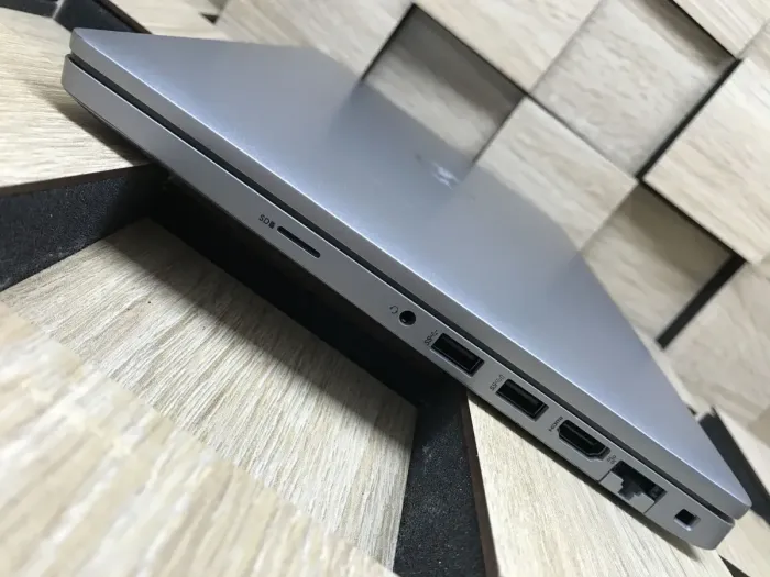 Ультрабук Б-клас Dell Latitude 5420 / 14" (1920x1080) IPS Touch / Intel Core i5-1135G7 (4 (8) ядра по 4.2 GHz) / 8 GB DDR4 / 256 GB SSD M.2 / Intel Iris Xe Graphics / WebCam / Windows 10 б/в - зображення 7