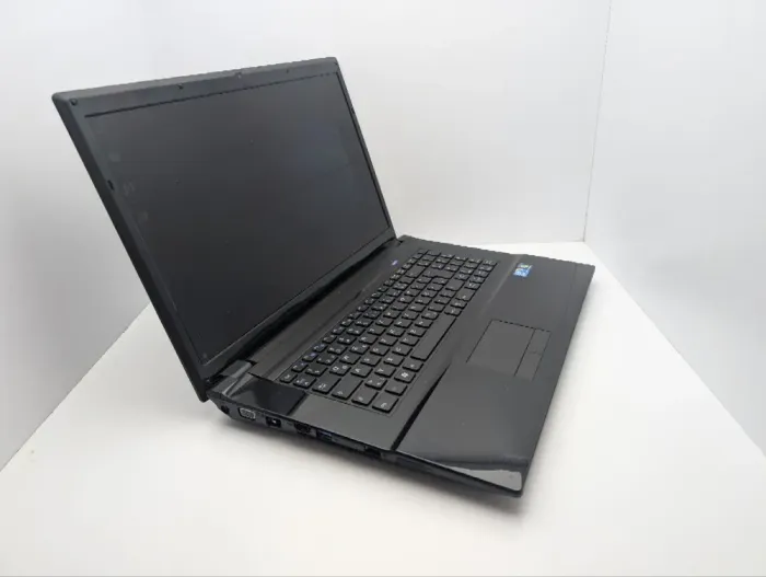 Ноутбук Terra Mobile 1748 / 17.3" (1600x900) TN / Intel Core i3-2330M (2 (4) ядра по 2.2 GHz) / 6 GB DDR3 / 240 GB SSD / Intel HD Graphics 3000 / WebCam б/в - зображення 3