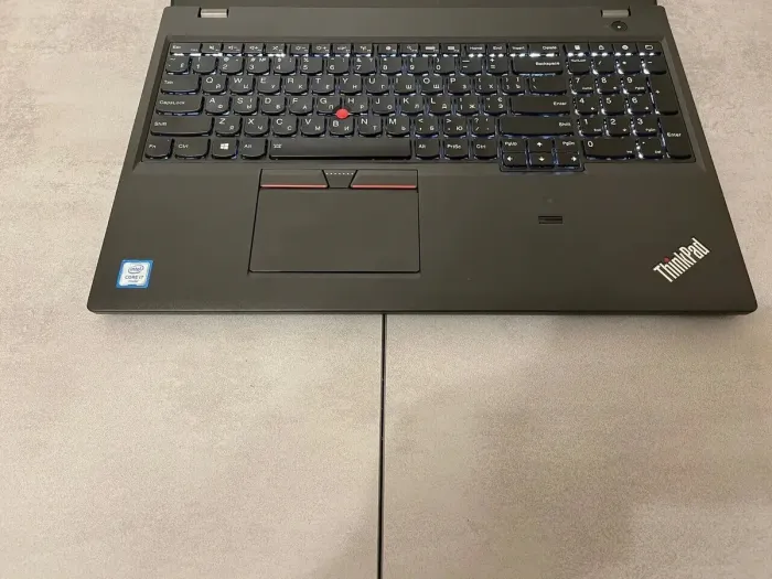 Робоча станція Lenovo ThinkPad / 15.6" IPS / Core i7-6500U (2(4) ядра по 2.5-3.1 GHz) / 16GB DDR3 / 240GB SSD NEW / Quadro M500M, 2GB DDR3, 64bit / WebCam / HDMI б/в - зображення 6