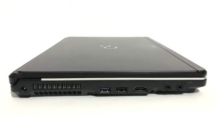 Ноутбук Fujitsu LifeBook S761 / 13.3" (1366x768) TN / Intel Core i7-2640M (2 (4) ядра по 2.8 - 3.5 GHz) / 8 GB DDR3 / 250 GB HDD / Intel HD Graphics 3000 / WebCam / DVD-ROM б/в - зображення 4