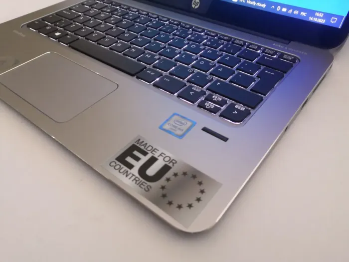 Ультрабук Б-клас HP EliteBook 1030 G1 / 13.3" (1920x1080) IPS / Intel Core m5-6Y54 (2 (4) ядра по 1.1 - 2.7 GHz) / 8 GB DDR3 / 256 GB SSD / Intel HD Graphics 515 / WebCam / HDMI / Windows 10 Pro б/в - зображення 4