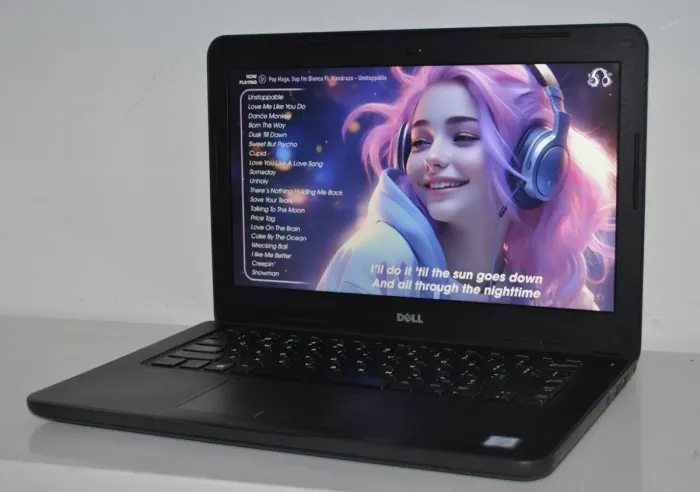 Ноутбук Dell Latitude 3380 / 13.3" (1366x768) TN / Intel Core i3-6006U (2 (4) ядра по 2.0 GHz) / 8 GB DDR4 / 128 GB SSD / Intel HD Graphics 520 / WebCam / HDMI / Windows 10 Pro  б/в - зображення 3