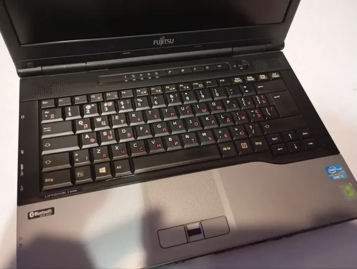 Ноутбук Б-клас Fujitsu LifeBook S782 / 14" (1600x900) TN / Intel Core i5-3230M (2 (4) ядра по 2.6 - 3.2 GHz) / 8 GB DDR3 / 120 GB SSD / Intel HD Graphics 4000 / WebCam / DVD-ROM б/в - зображення 7