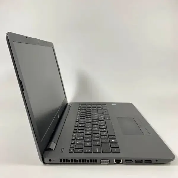 Ноутбук HP 250 G6 / 15.6" (1366x768) TN / Intel Core i5-7200U (2 (4) ядра по 2.5 - 3.1 GHz) / 16 GB DDR4 / 256 GB SSD / Intel HD Graphics 620 / WebCam / HDMI б/в - зображення 4