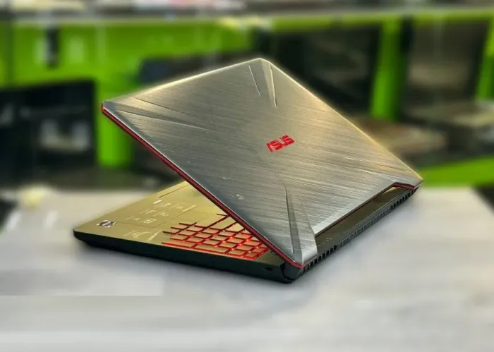 Ігровий ноутбук Б-клас Asus TUF Gaming FX505DY / 15.6" (1920x1080) IPS / AMD Ryzen 5 3550H (4 (8) ядра по 2.1 - 3.7 GHz) / 32 GB DDR4 / 256 GB SSD + 1000 GB HDD / AMD Radeon RX 560X, 4 GB GDDR5, 128-bit / WebCam / Win 10 Pro б/в - зображення 6